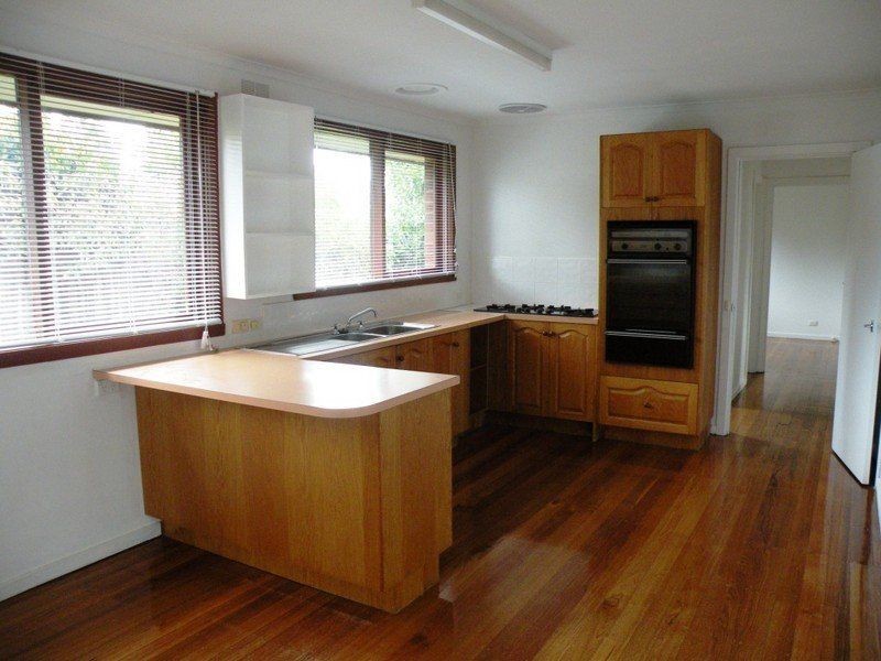 9 Barry Street, Seaford VIC 3198