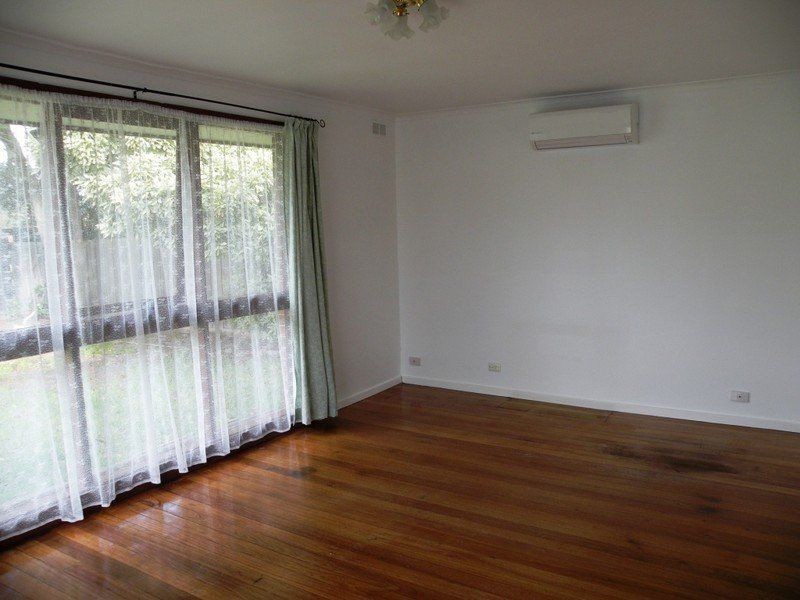 9 Barry Street, Seaford VIC 3198