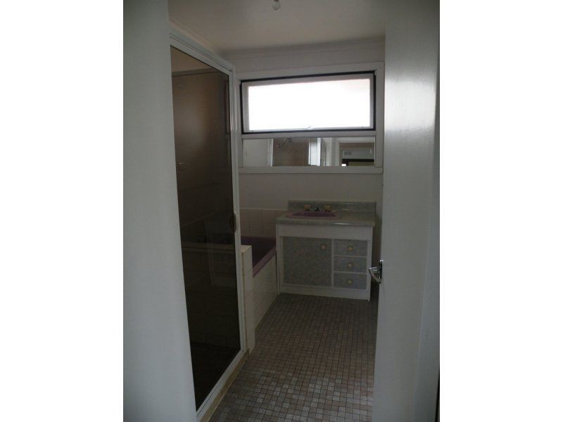 9 Barry Street, Seaford VIC 3198