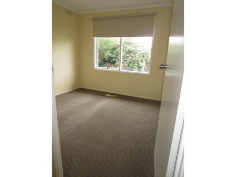 1 Lucas Crescent, Seaford VIC 3198