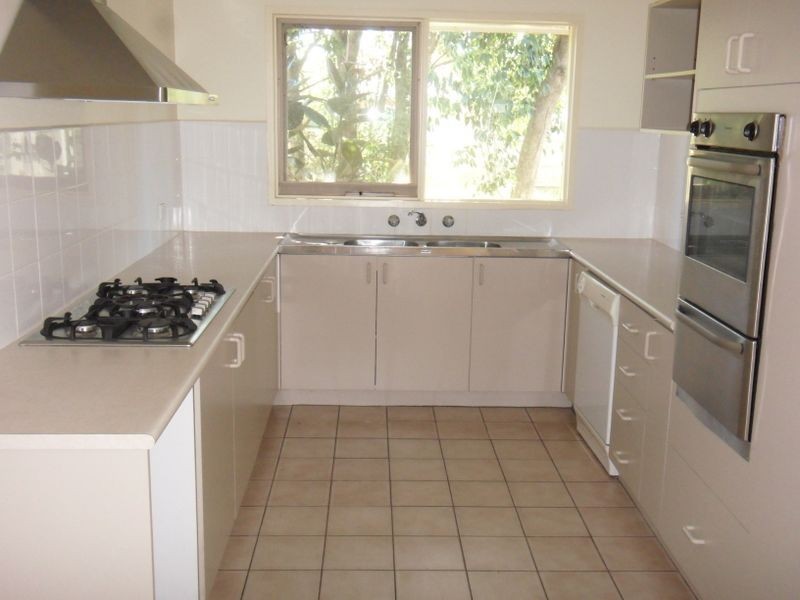 40 Rosslyn Avenue, Seaford VIC 3198