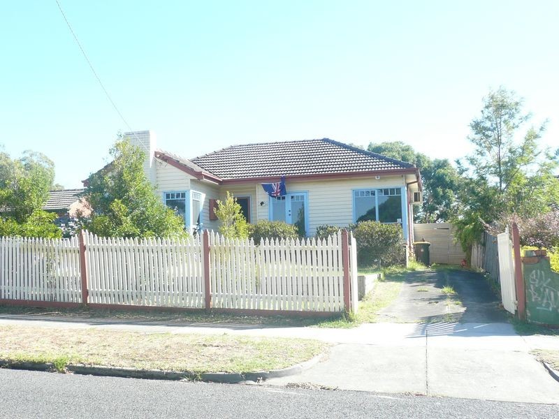 18 McKenzie Street, Seaford VIC 3198