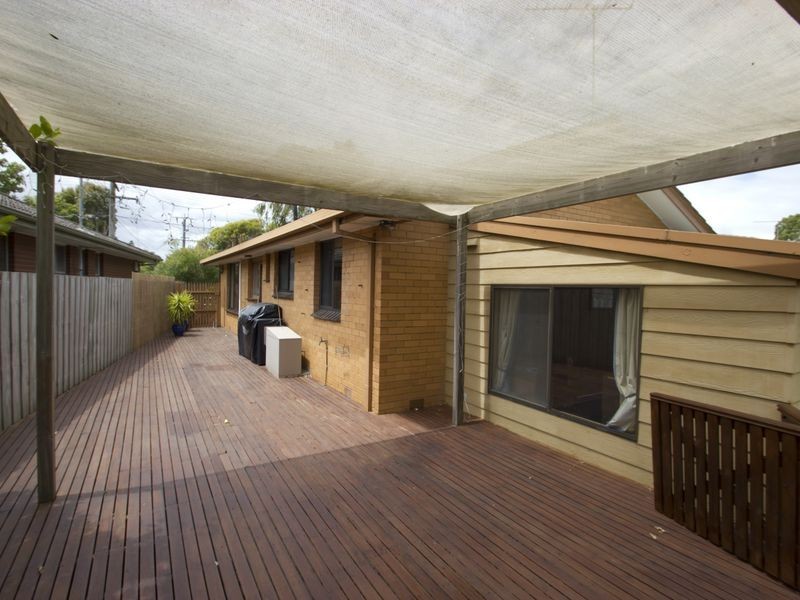 25 Torquay Avenue, Seaford VIC 3198