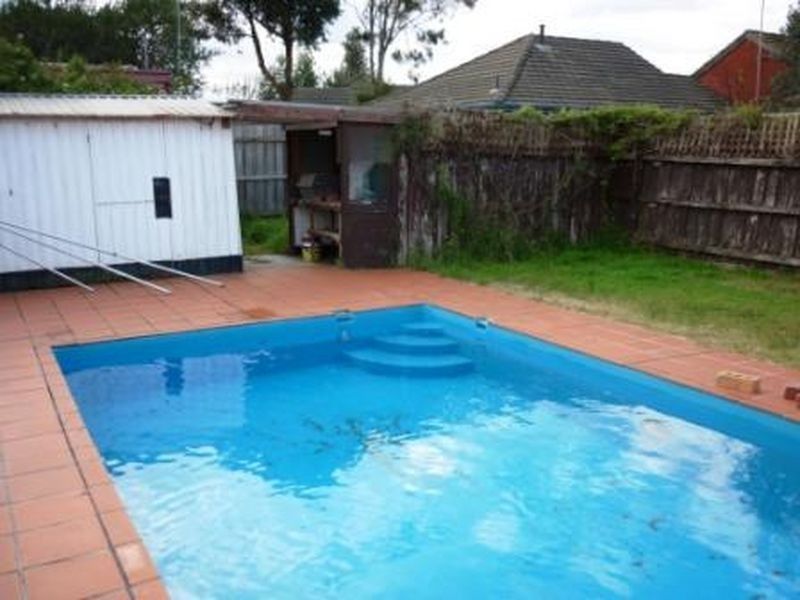 90 Railway Parade, Seaford VIC 3198