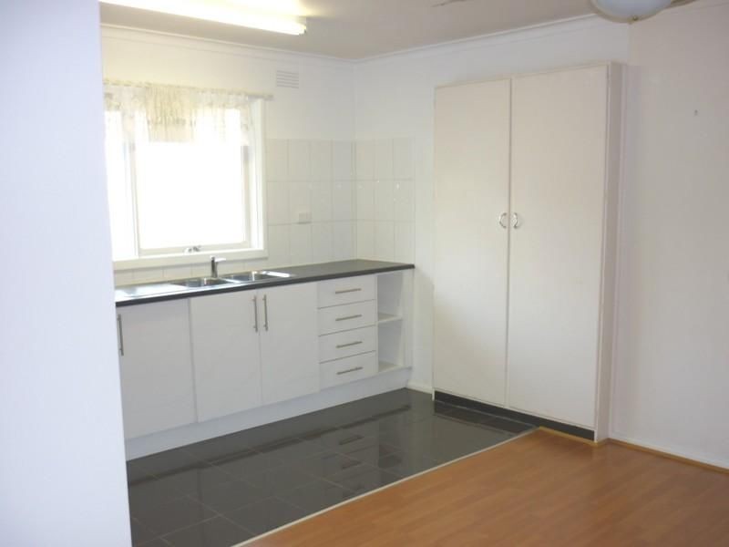 90 Railway Parade, Seaford VIC 3198