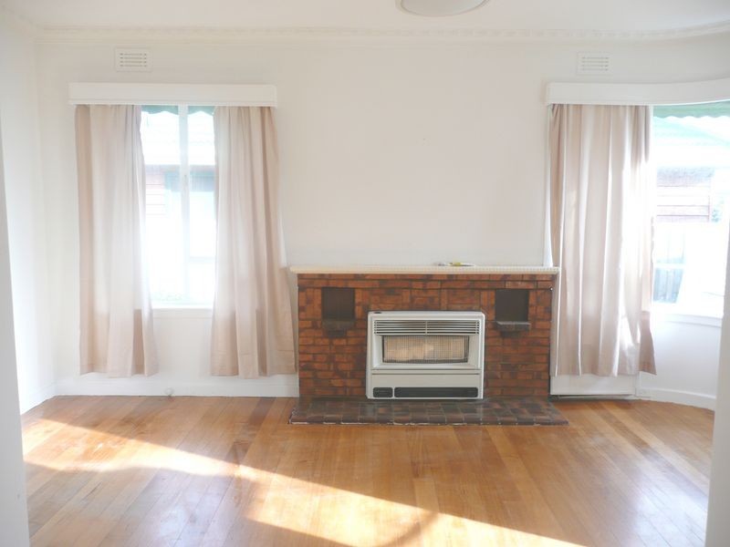 16 Robinsons Road, Seaford VIC 3198