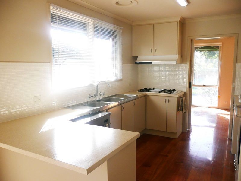14 Willow Road, Frankston VIC 3199