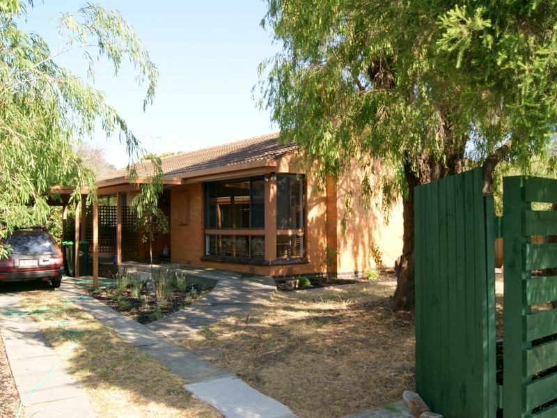 25 Torquay Avenue, Seaford VIC 3198