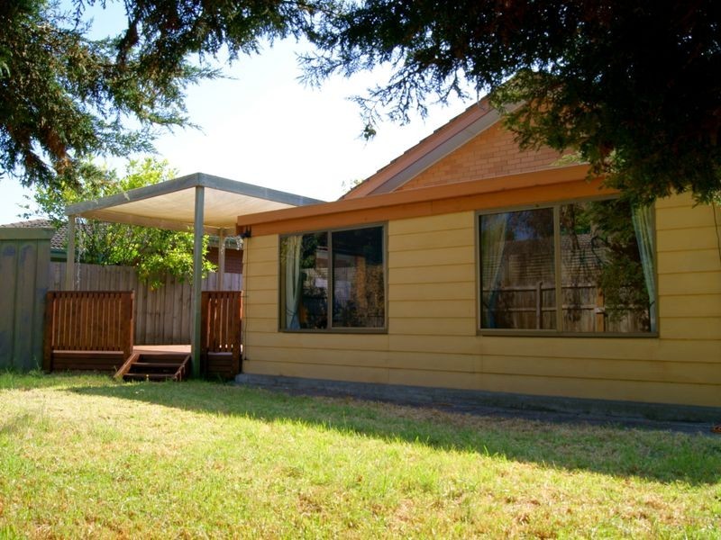 25 Torquay Avenue, Seaford VIC 3198