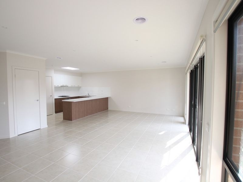 2/13 Armstrongs Road, Seaford VIC 3198