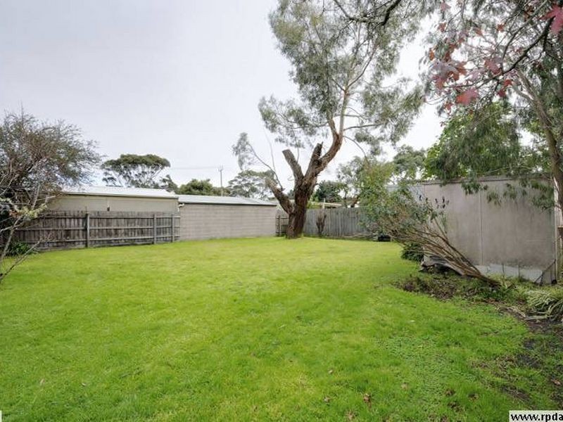 5 East Road, Seaford VIC 3198