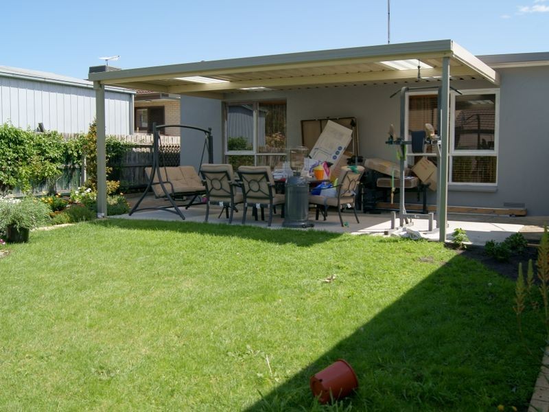 12 Holroyd Street, Seaford VIC 3198