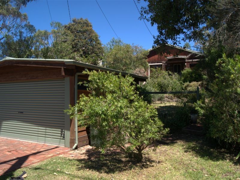 10 Chapman Avenue, Seaford VIC 3198