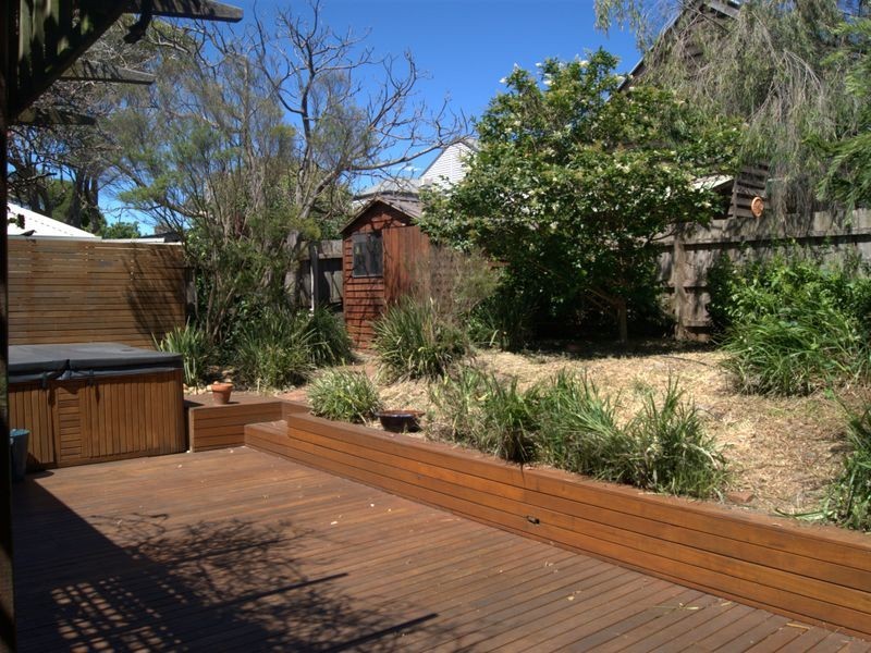10 Chapman Avenue, Seaford VIC 3198
