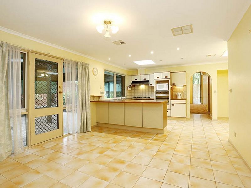 28 Emanuel Drive, Seaford VIC 3198