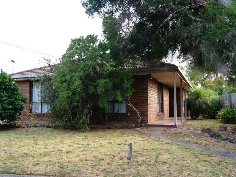 8 Glenalvie Street, Seaford VIC 3198