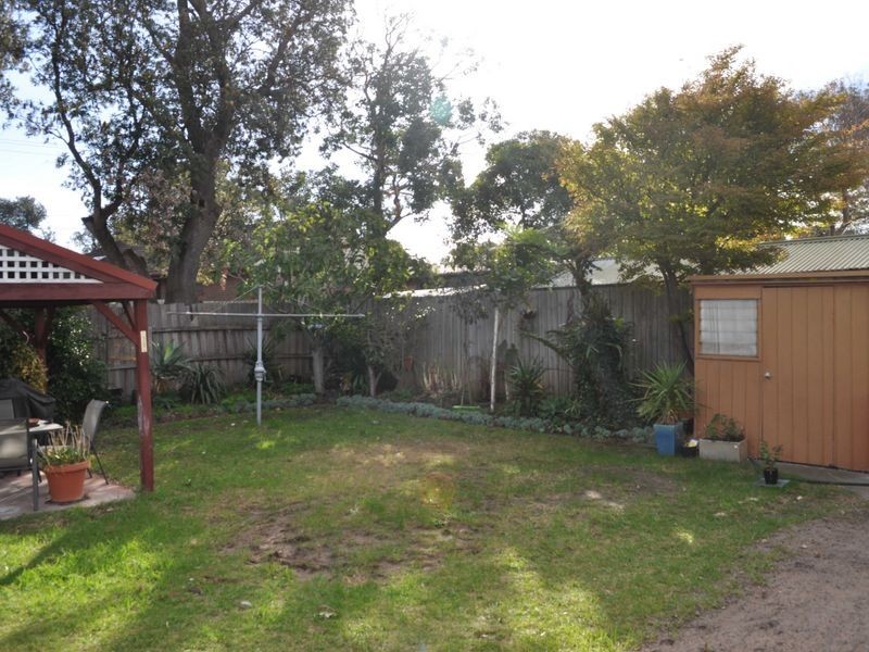 33 Bognor Avenue, Seaford VIC 3198