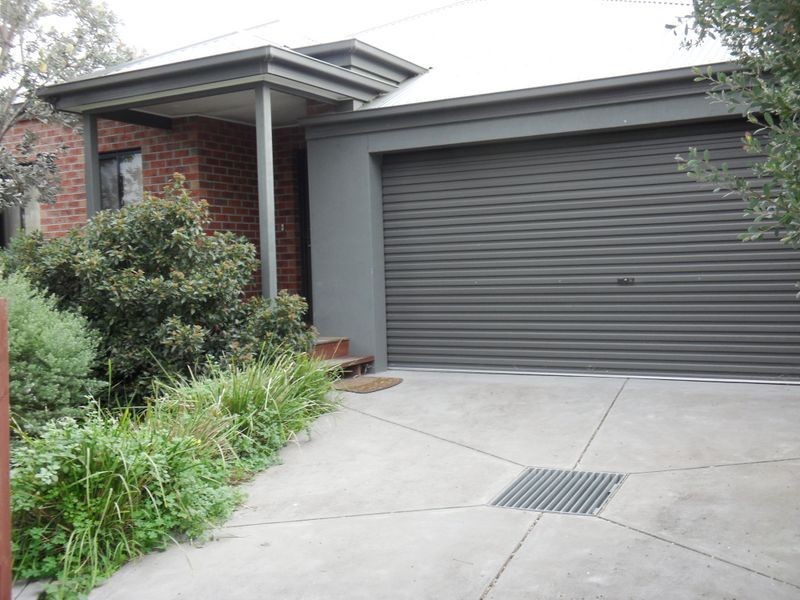 98A Kananook Avenue, Seaford VIC 3198