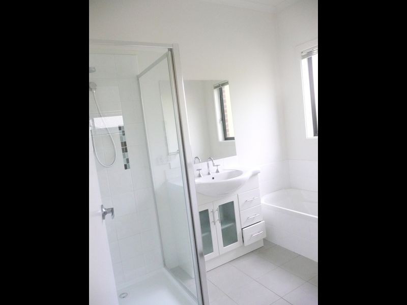 98A Kananook Avenue, Seaford VIC 3198