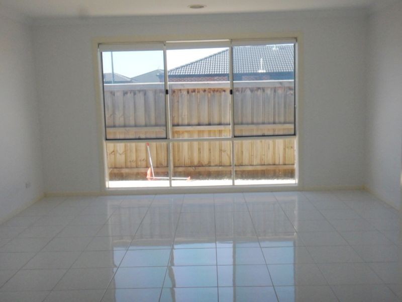 11 Pengana Way, Cranbourne West VIC 3977