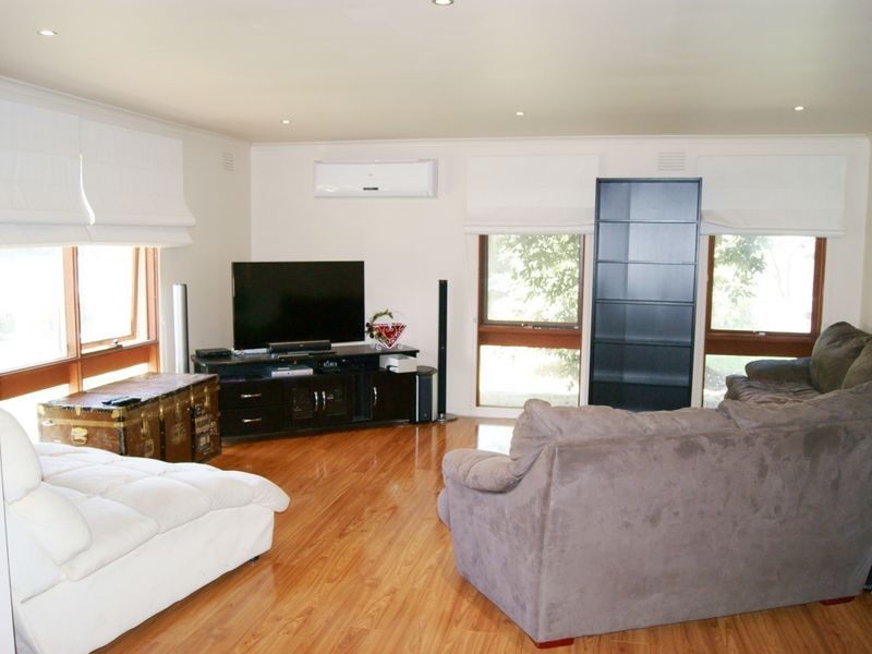 12 Maple Street, Seaford VIC 3198