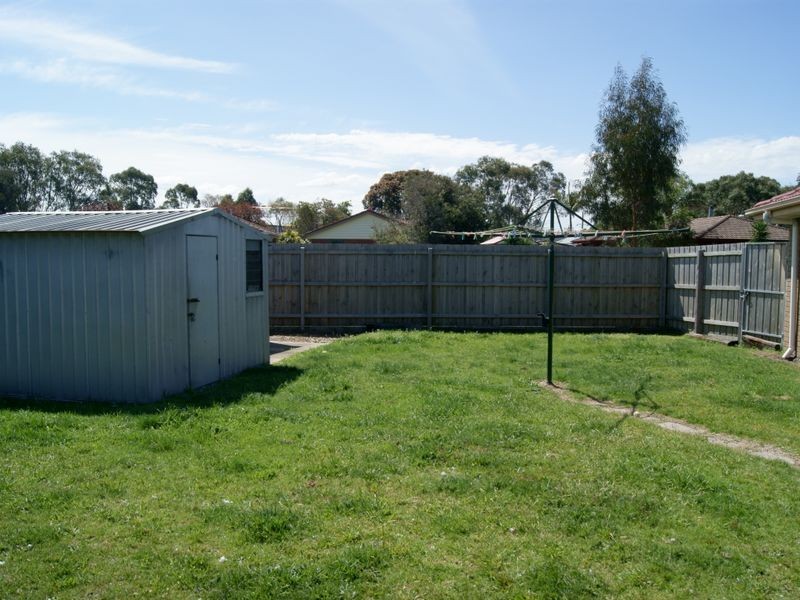 12 Maple Street, Seaford VIC 3198