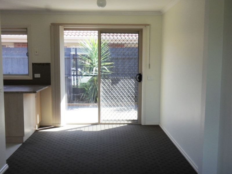 12/11 Coco Parade, Skye VIC 3977