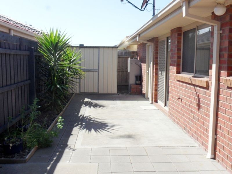 12/11 Coco Parade, Skye VIC 3977