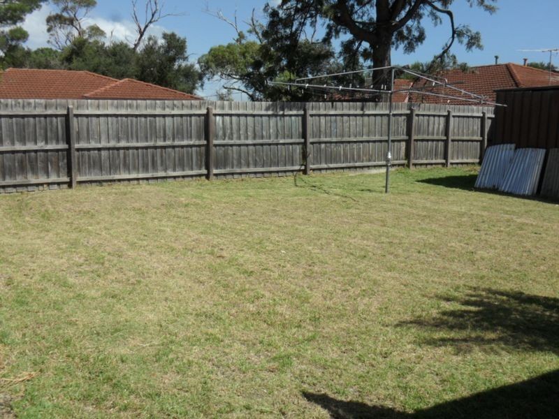15 Webb Street, Seaford VIC 3198