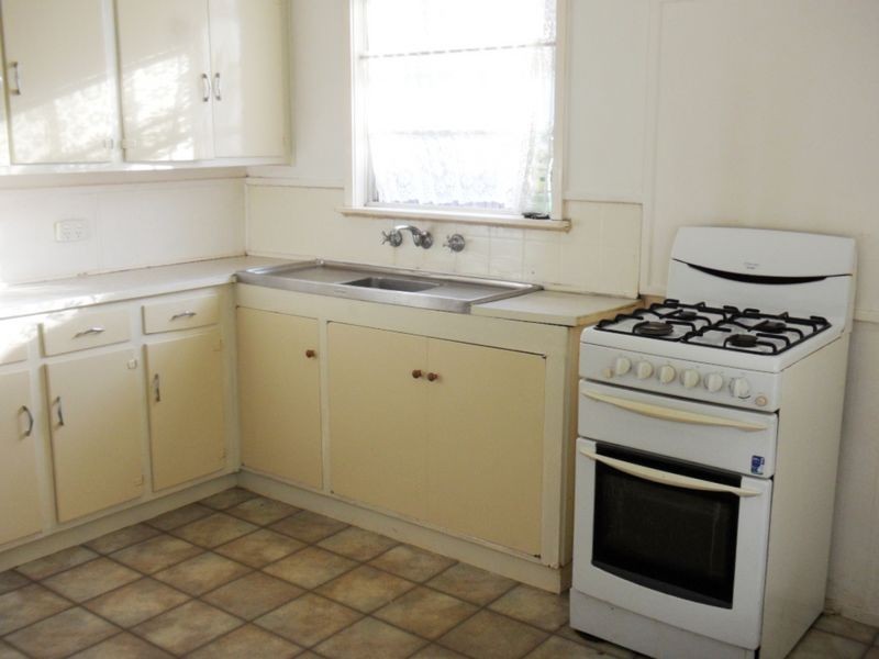 34 Rosemary Crescent, Frankston North VIC 3200