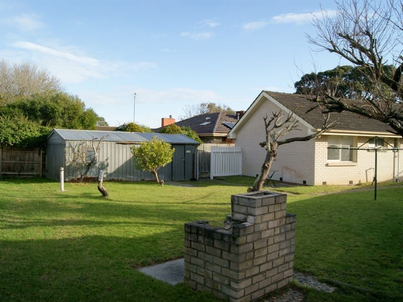 26 Hayman Avenue, Seaford VIC 3198