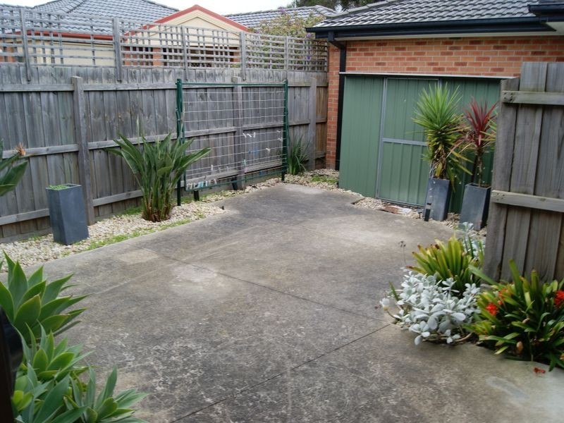 2/4 Molesworth Street, Seaford VIC 3198