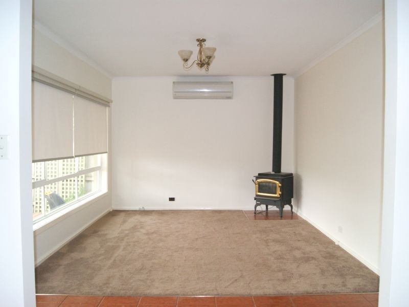28 Robinsons Road, Seaford VIC 3198