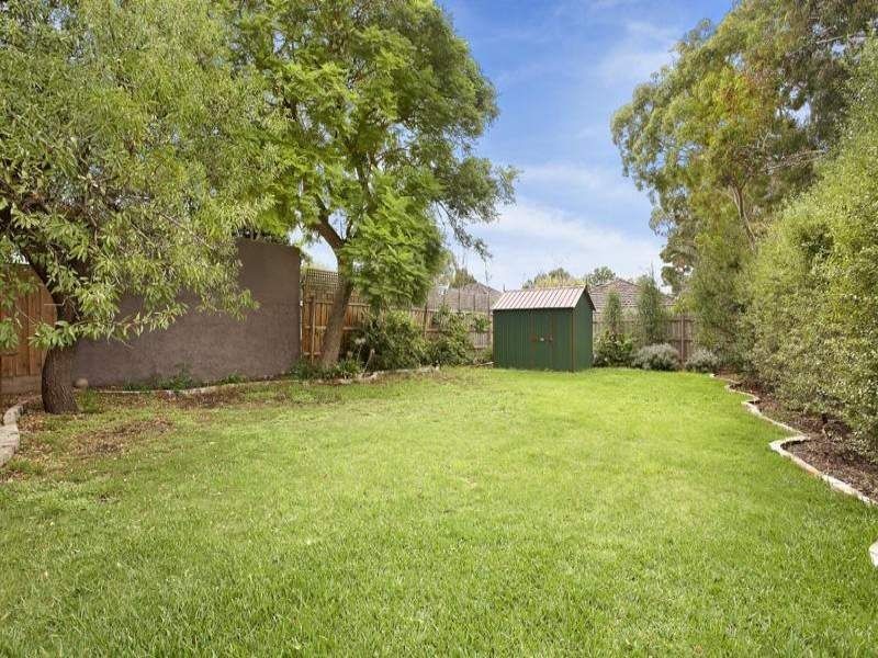 2 Oakwood Avenue, Brighton VIC 3186