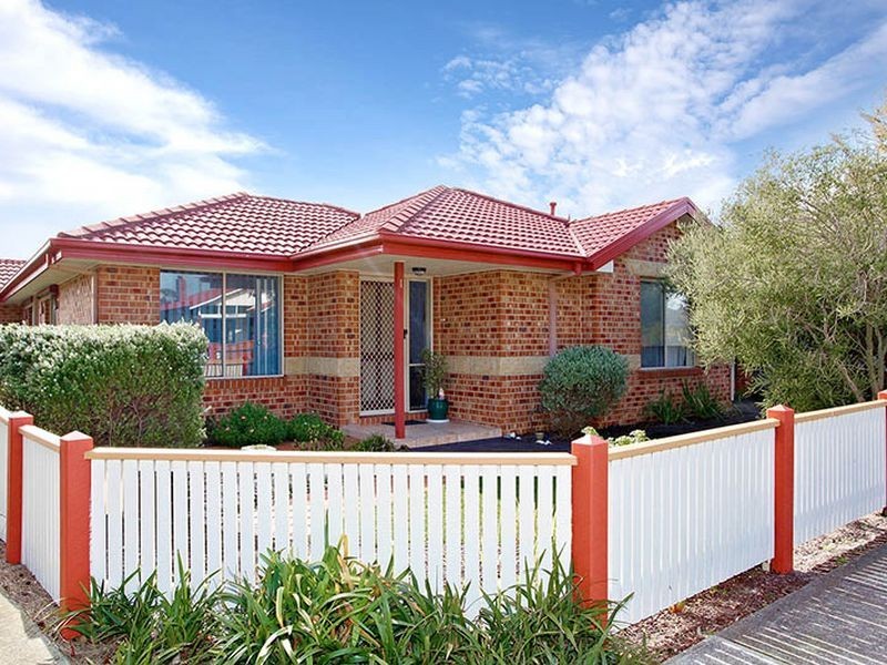 1/2 McRae Street, Seaford VIC 3198