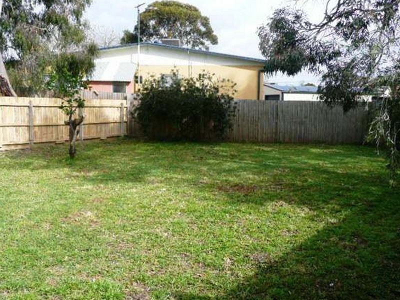 43 Norfolk Crescent, Frankston North VIC 3200