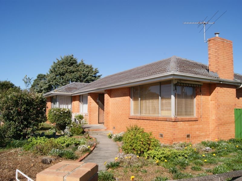 10 Hayman Avenue, Seaford VIC 3198