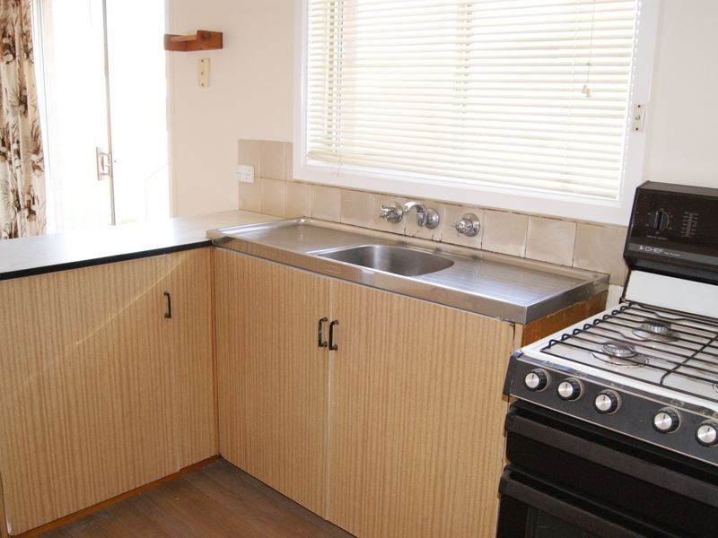 10 Hayman Avenue, Seaford VIC 3198