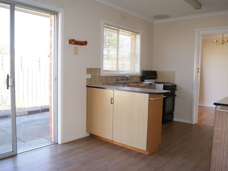 10 Hayman Avenue, Seaford VIC 3198