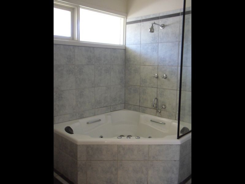 127 Kananook Avenue, Seaford VIC 3198