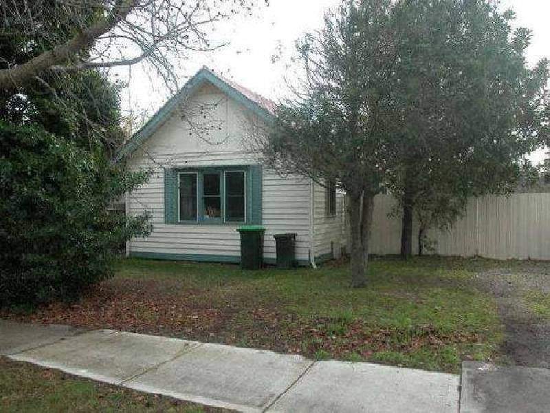 11 Robinsons Road, Seaford VIC 3198