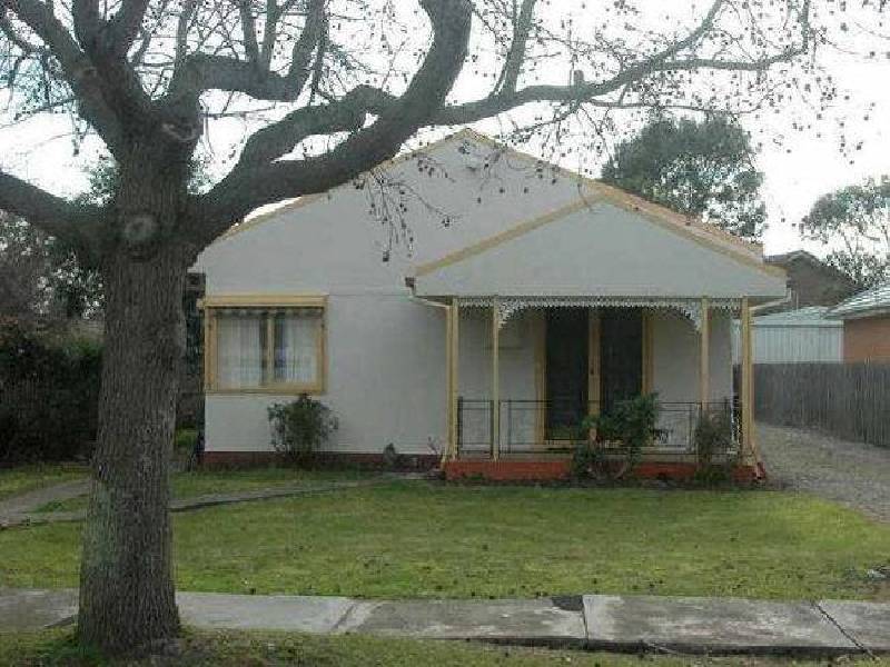 13 Robinsons Road, Seaford VIC 3198