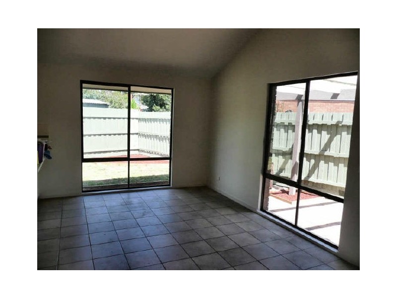 5a Rosslyn Court, Seaford VIC 3198