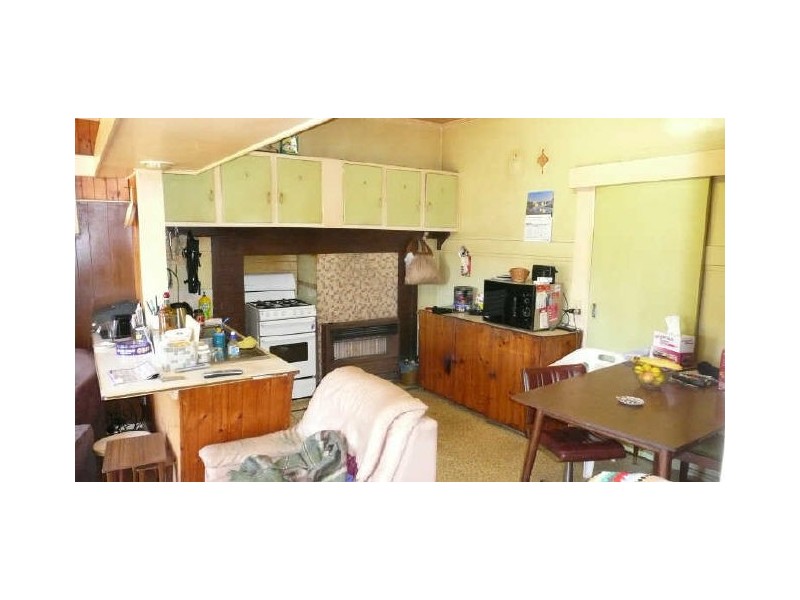 1 Cricklewood Aveue, Frankston VIC 3199