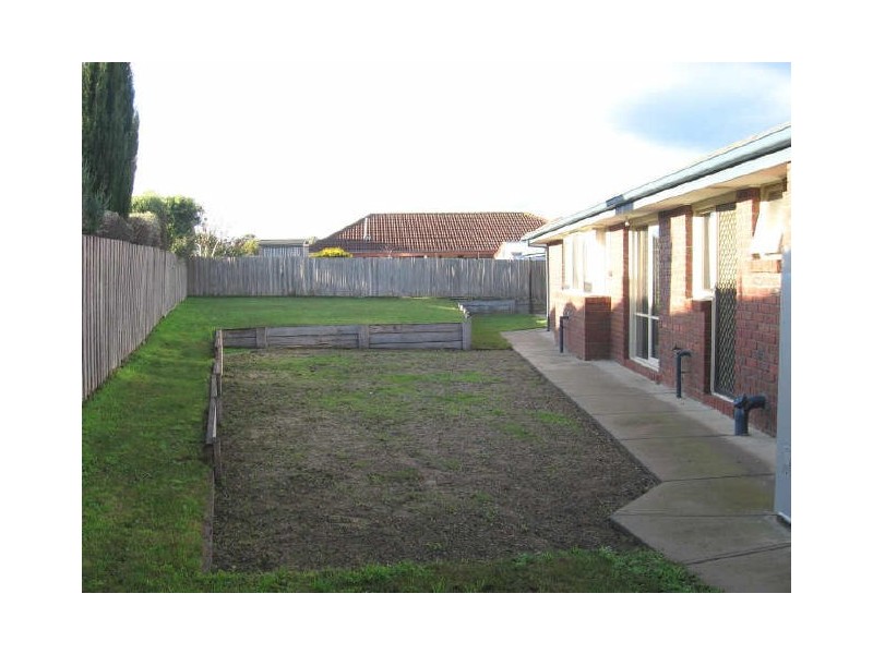 17 Quarrion Drive, Carrum Downs VIC 3201