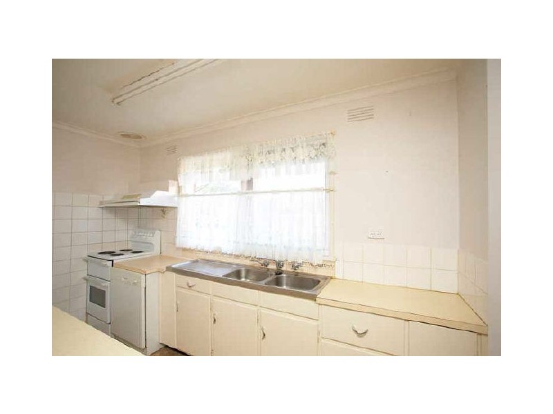 90 Railway Parade, Seaford VIC 3198