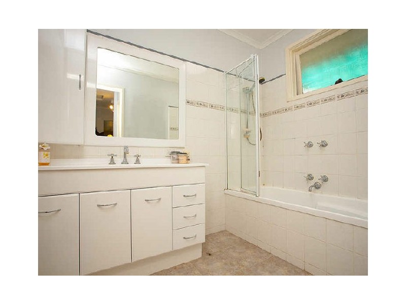 70 Hadley Street, Seaford VIC 3198