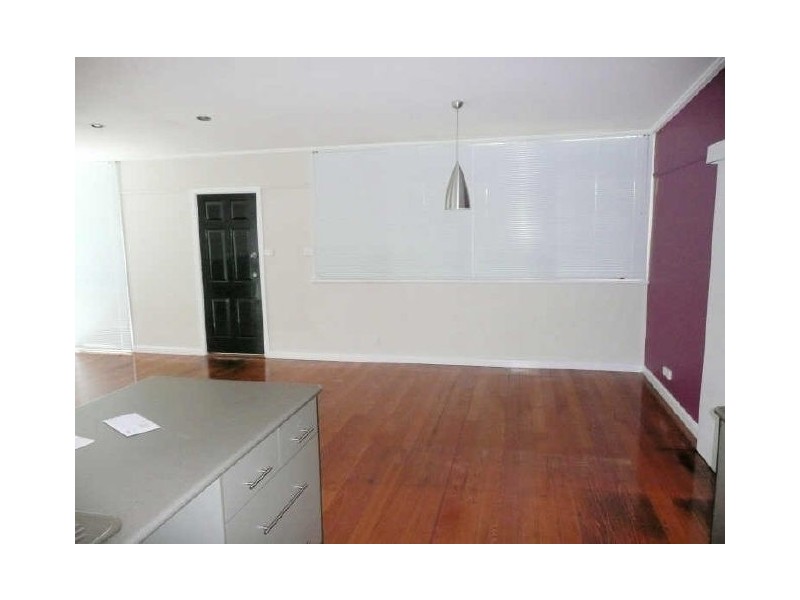 24 Beach Grove, Seaford VIC 3198
