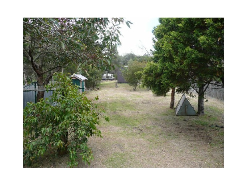 24 Beach Grove, Seaford VIC 3198