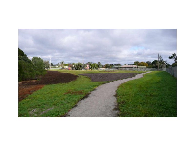 34 Erwin Drive, Seaford VIC 3198